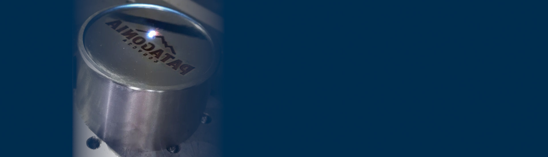 Peça gravada a laser com o inscrito 'Patagonia'